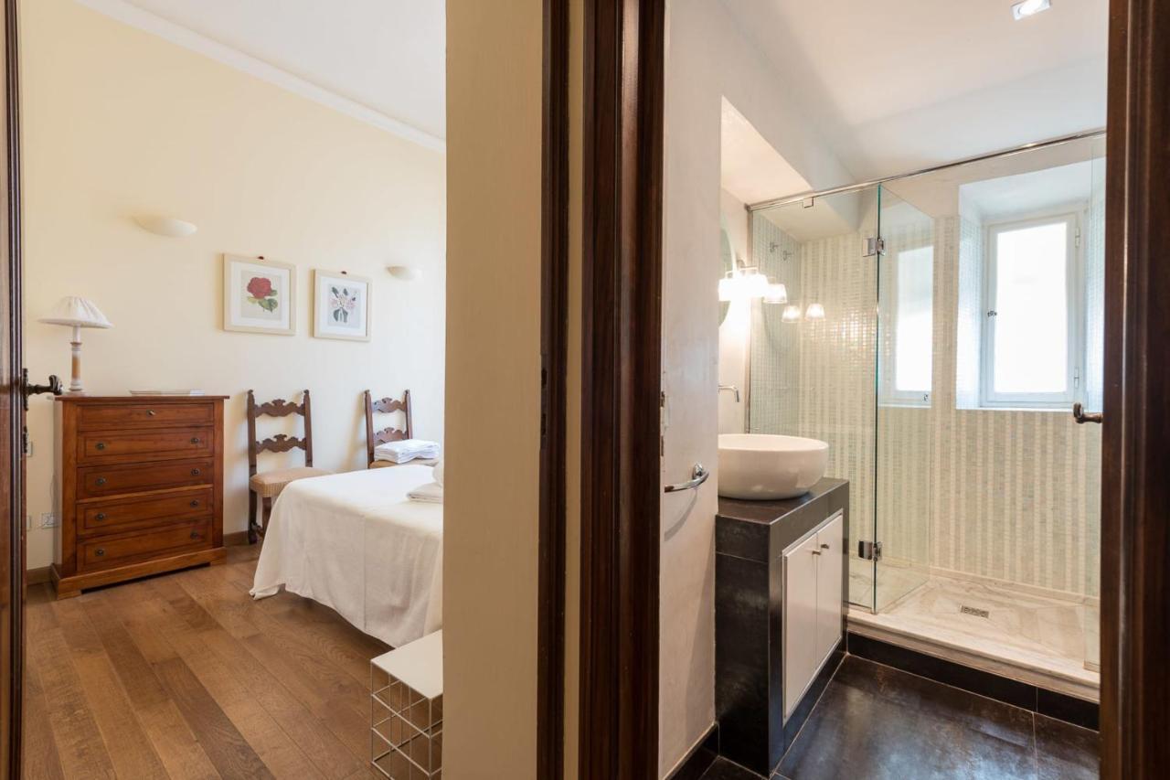 Charming 2Bed Apartment Overlooking Duomo - Hosted By Sweetstay Флоренция Екстериор снимка