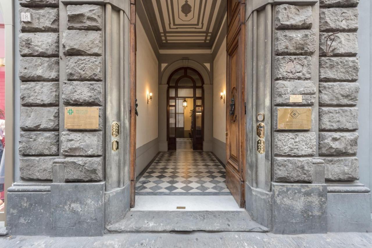 Charming 2Bed Apartment Overlooking Duomo - Hosted By Sweetstay Флоренция Екстериор снимка